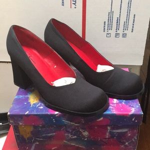 Omni by Chinese Laundry